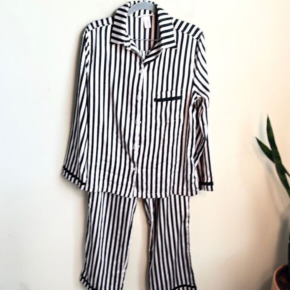 Victoria’s Secret Striped 2Pc Pajama Set S - Picture 1 of 8